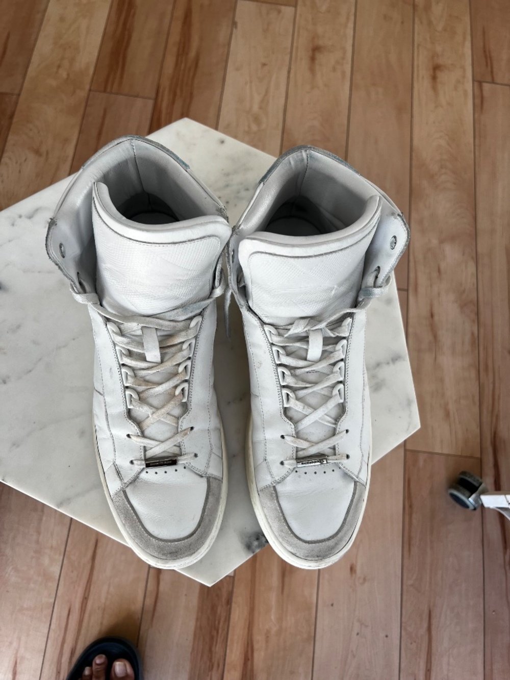 BURBERRY men’s EU 44 white hi-top sneakers - Picture 5 of 6